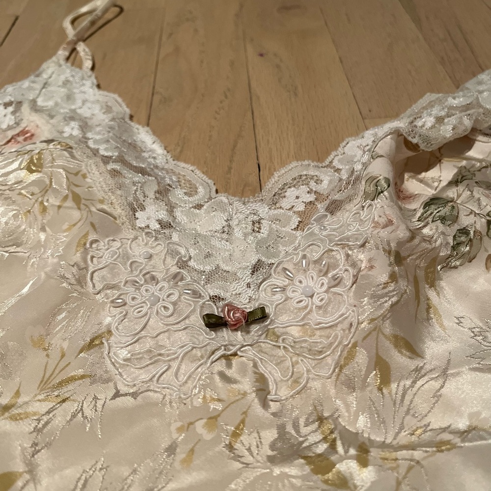 Vintage California Dynasty white flowered slip dress!